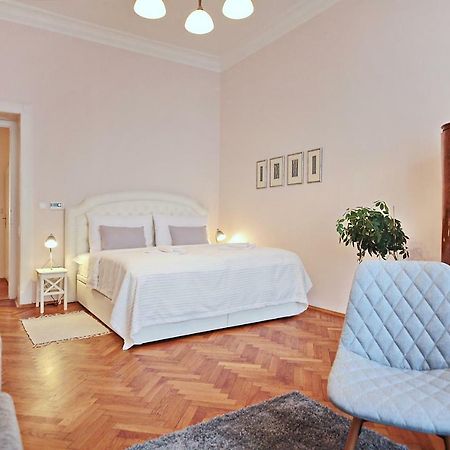 Apartment In The Heart Of Πράγα Εξωτερικό φωτογραφία